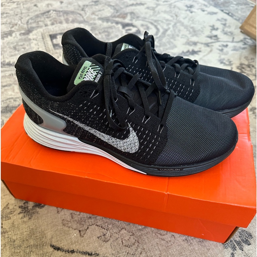 Nike Lunarglide, size 9. Brand new, never worn.